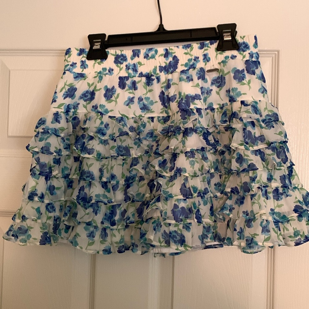 EUC Hollister Blue Floral Mini Skirt